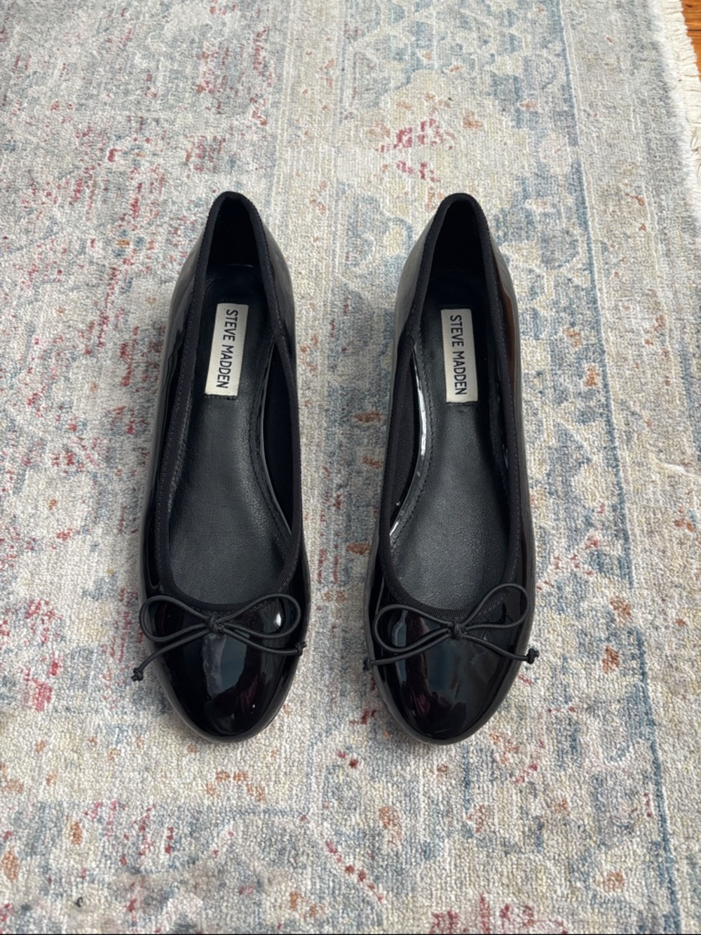 Steve Madden Black Patent Ballet Flats with Bow